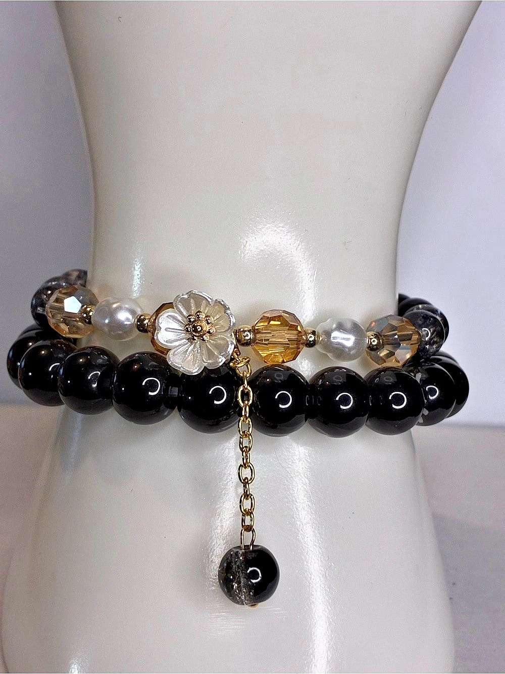 Glass Beaded Charm Bracelet in Black & Gold With Floral Centerpiece New Without